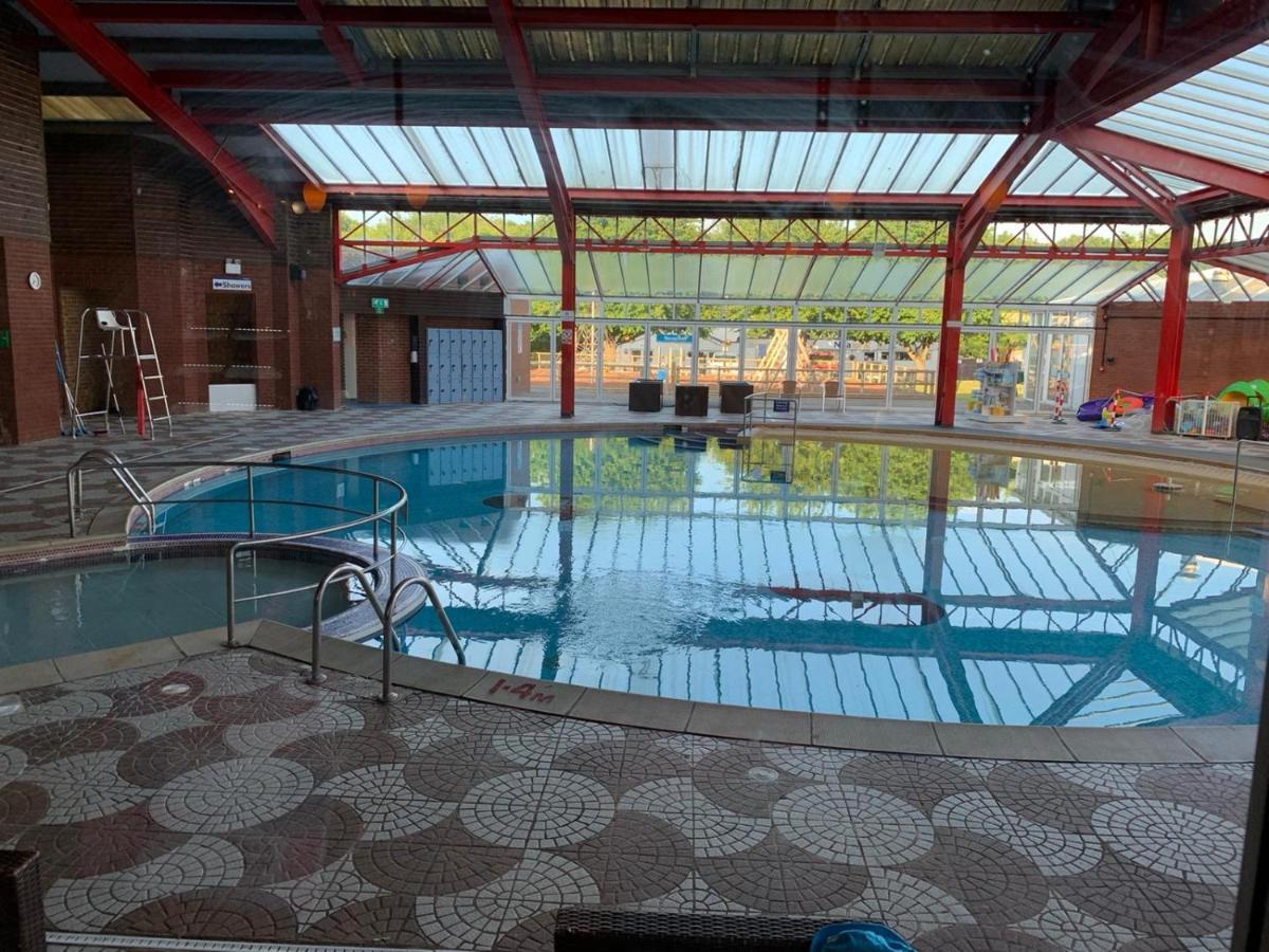 Norfolk Caravan Staycation Pet Friendly Belton with Browston ภายนอก รูปภาพ